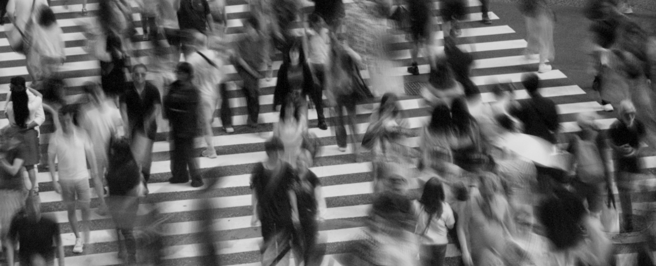 彼女の時間、彼らの時間 「四月、彼女は」